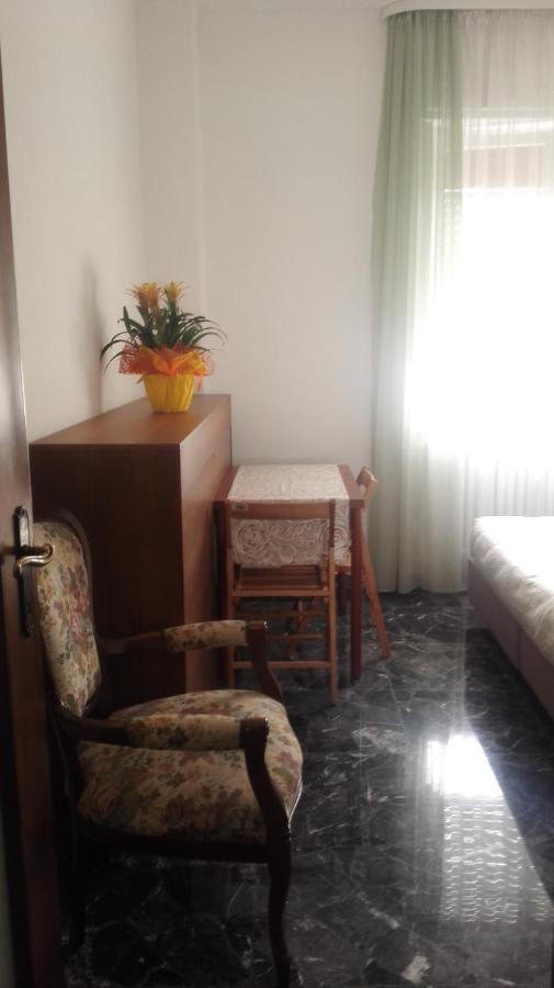 Minihouselarissa Diverona * Verona