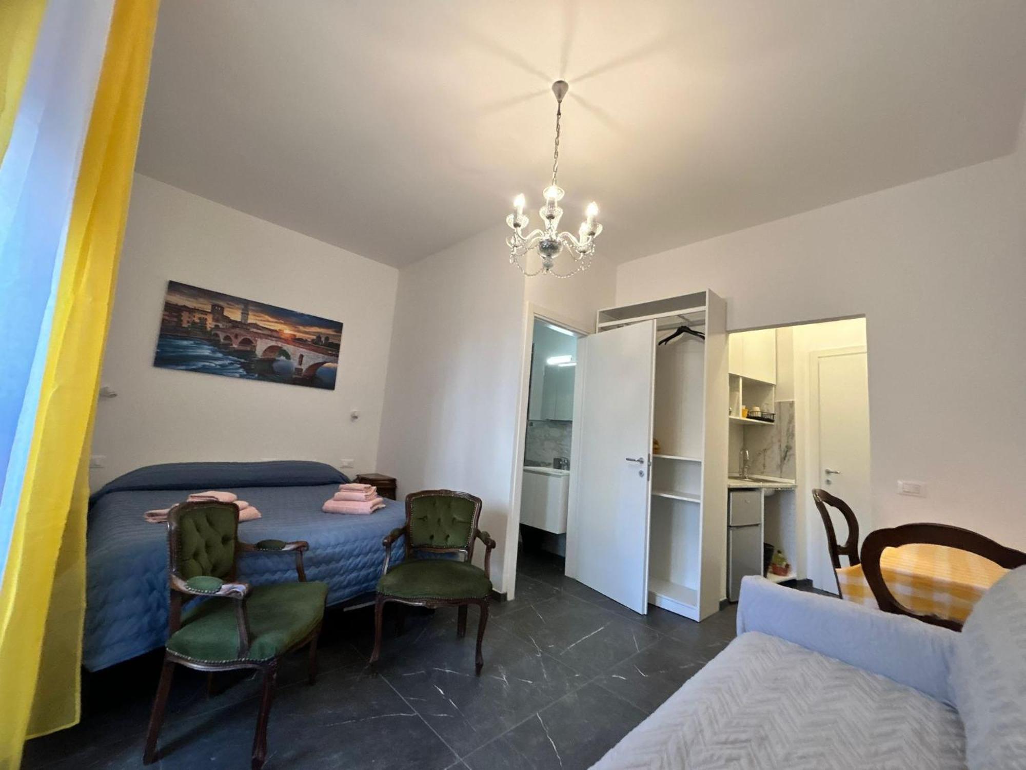 Minihouselarissa Diverona Gasthof *