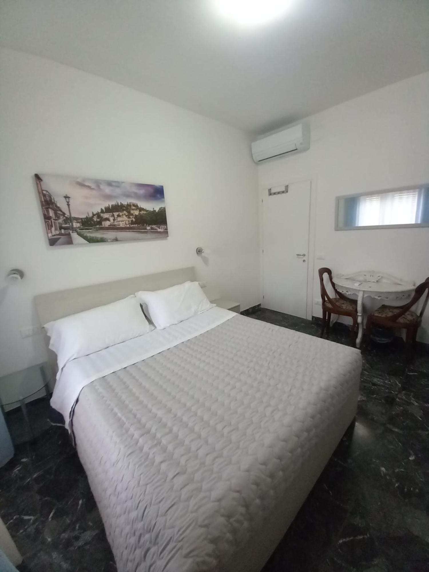 Gasthof Minihouselarissa Diverona