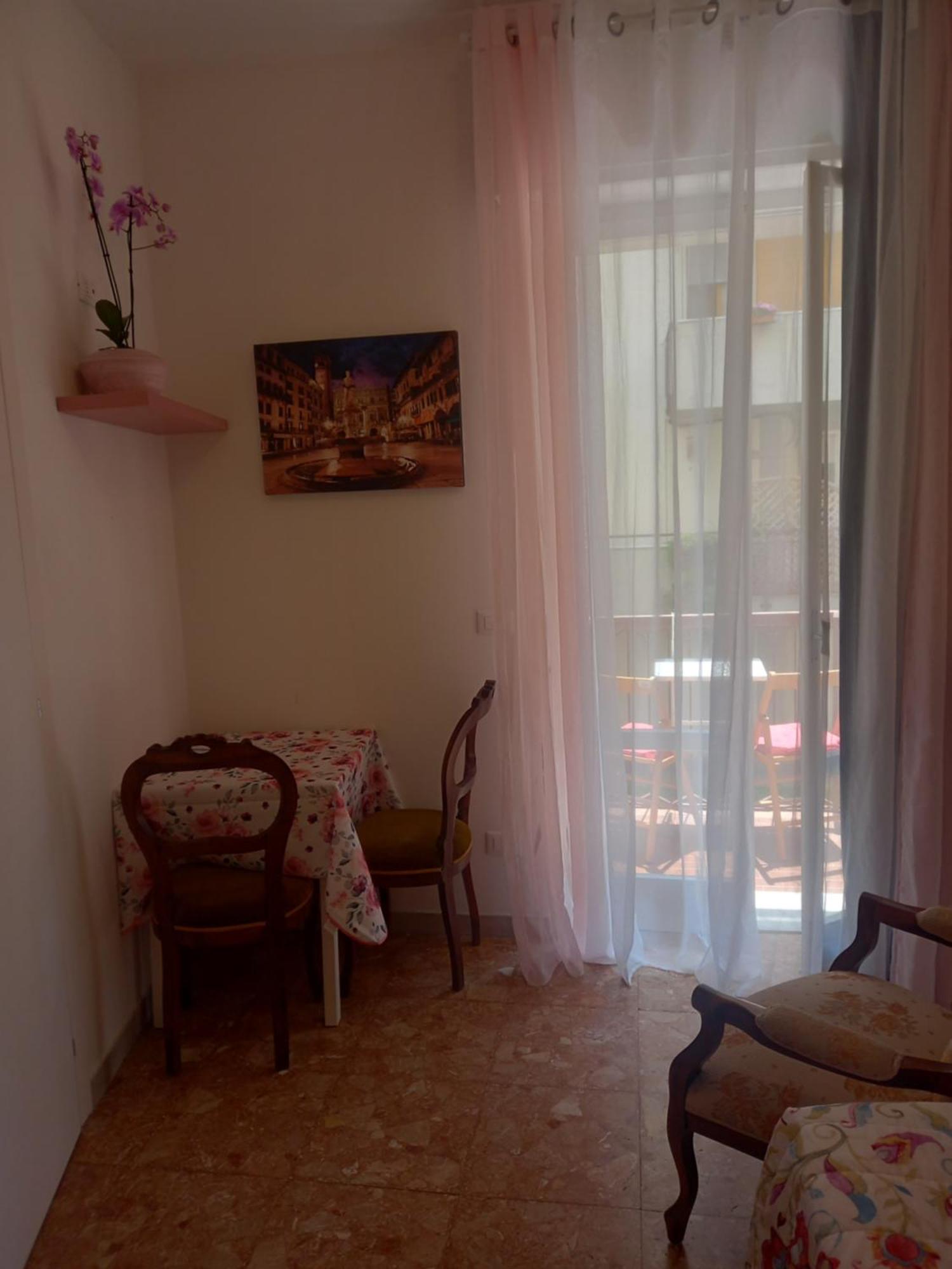 Minihouselarissa Diverona Gasthof *