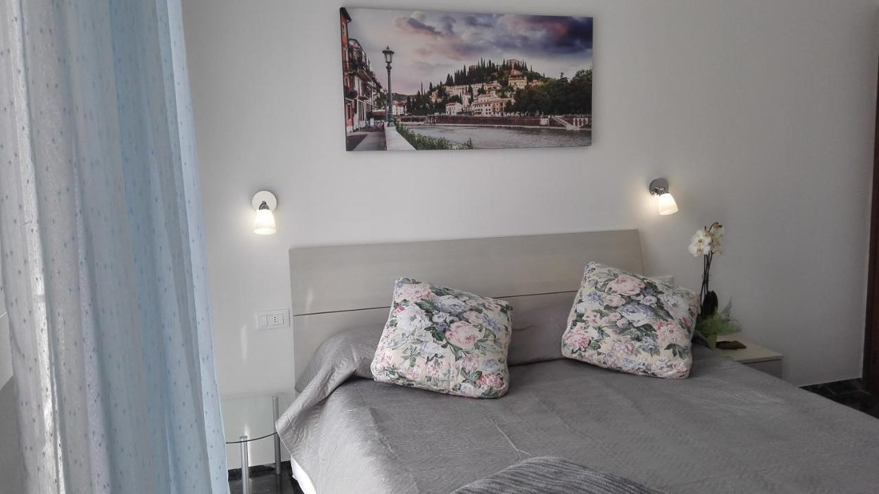 Minihouselarissa Diverona Verona